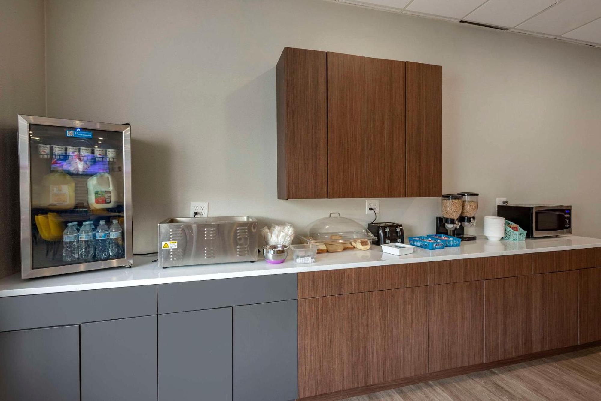 Comfort Inn Philadelphia International Airport West Chester Exterior foto